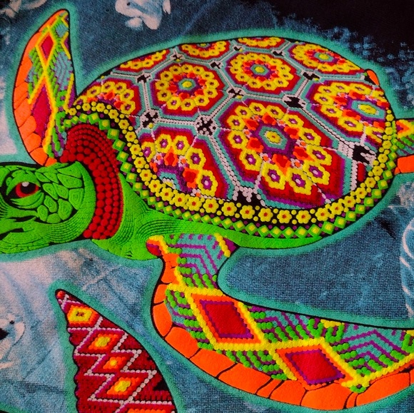 Short sleeve turtle and dolphin t-shirt from Puerto Vallarta Mexico. XL.…nwot - Picture 9 of 13
